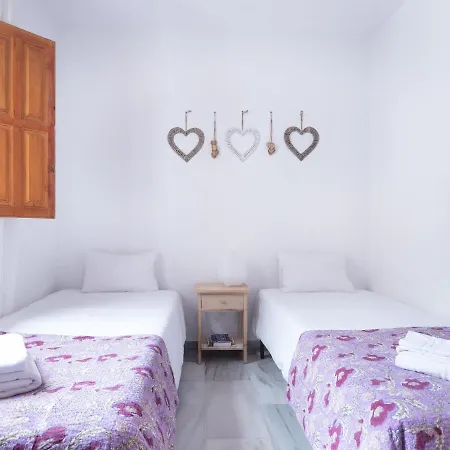Apartamento Cl Ubicacion Excelente Y Terraza Comun Junto A La Alfalfa