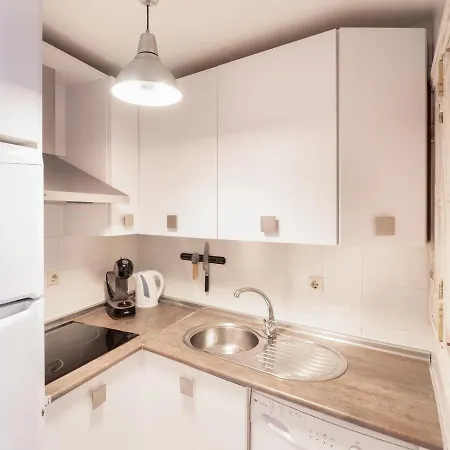 Cl Ubicacion Excelente Y Terraza Comun Junto A La Alfalfa Apartamento Sevilha