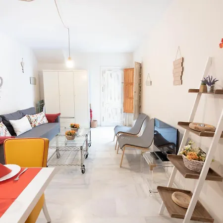 Cl Ubicacion Excelente Y Terraza Comun Junto A La Alfalfa * Seville